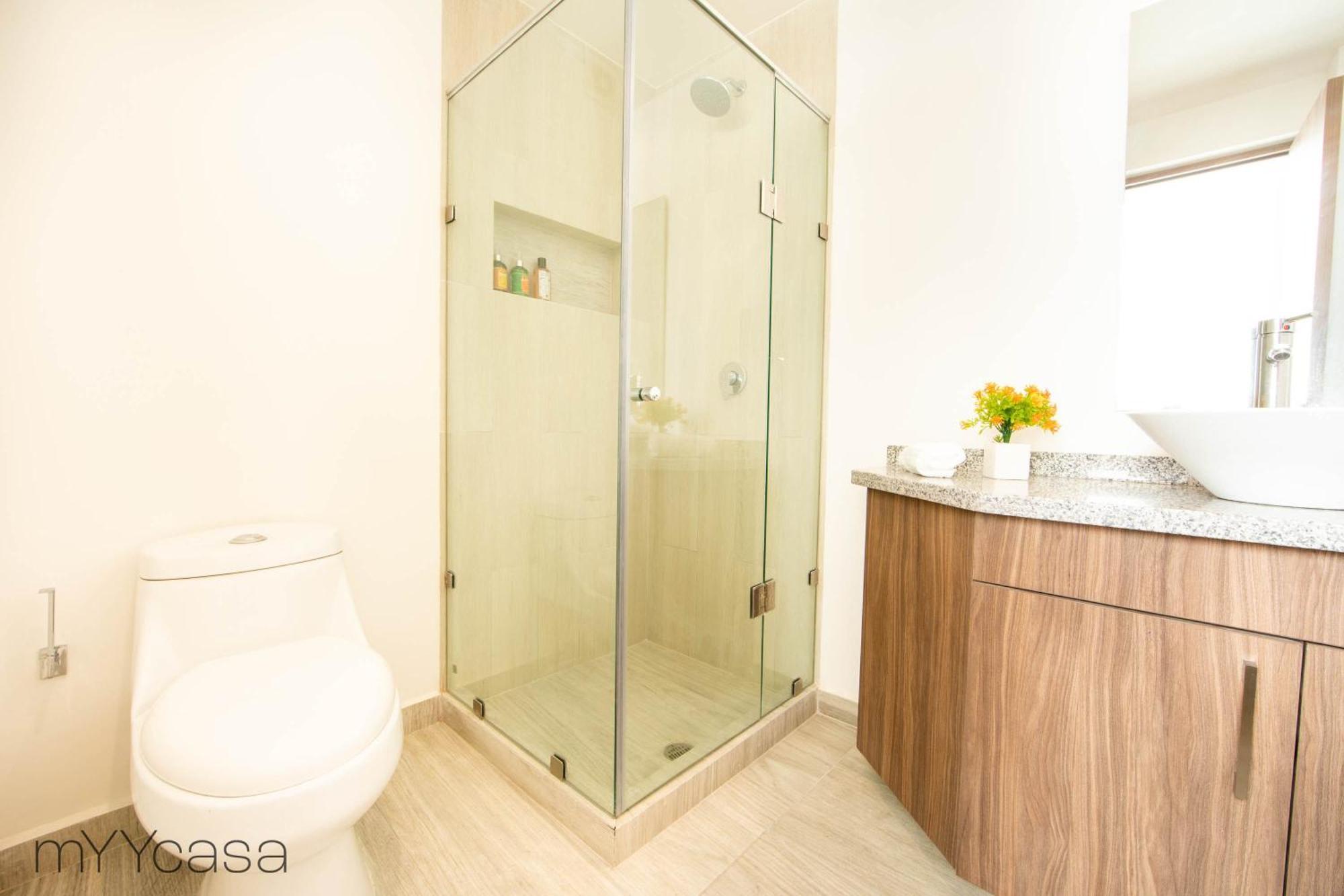 Nadal 303 - Brand New Park View Designer Appartement *